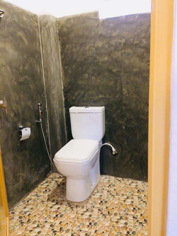 Damith Tourist Inn Мирисса Экстерьер фото